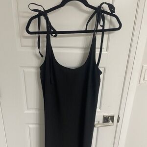 NWT - Lulus black maxi dress with slit